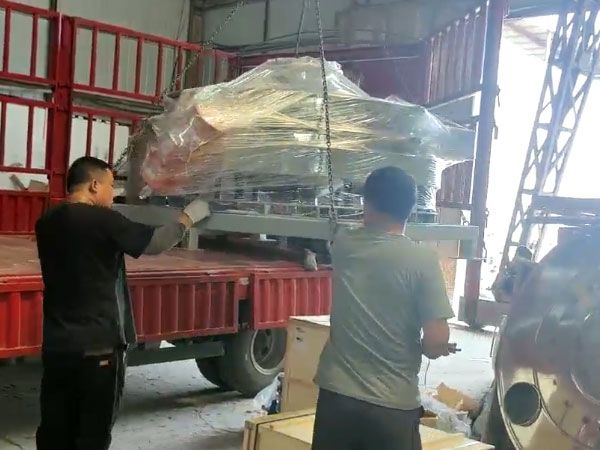 客戶(hù)定制直排篩今日發(fā)貨